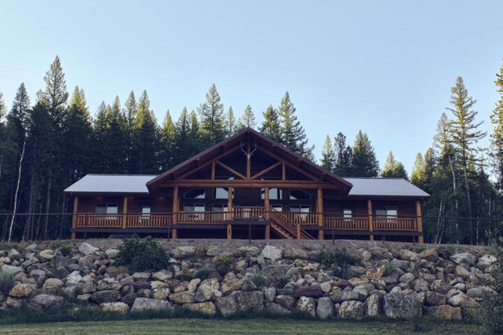 Paddle Ridge Villa West Glacier Exteriör bild