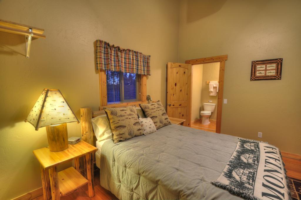 Paddle Ridge Villa West Glacier Rum bild