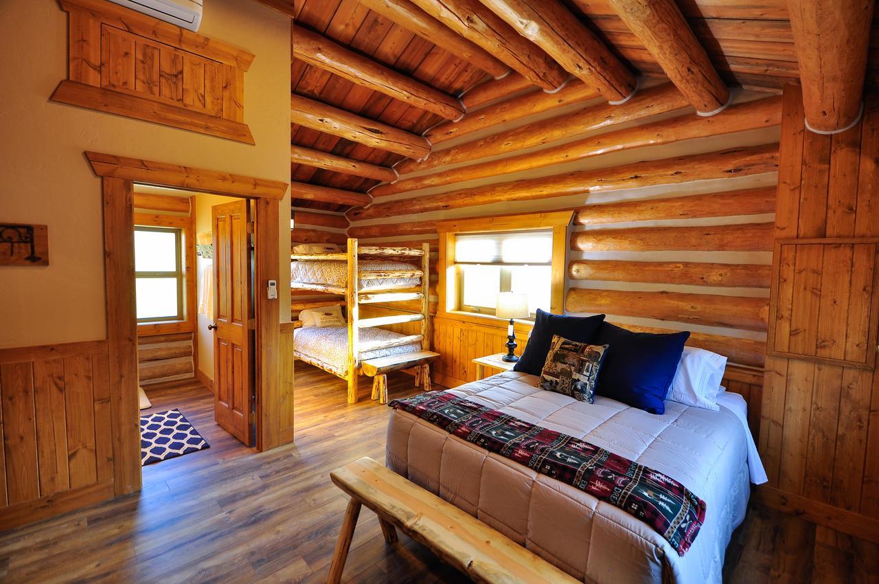 Paddle Ridge Villa West Glacier Exteriör bild