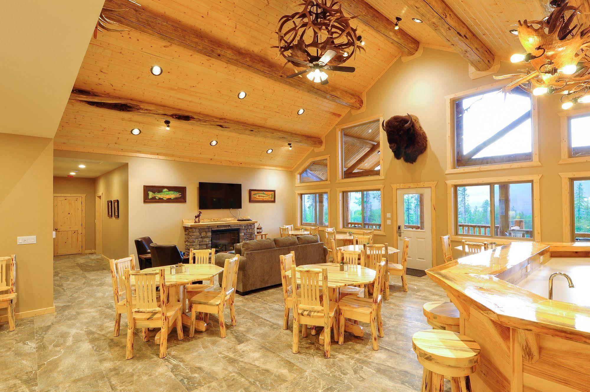 Paddle Ridge Villa West Glacier Exteriör bild
